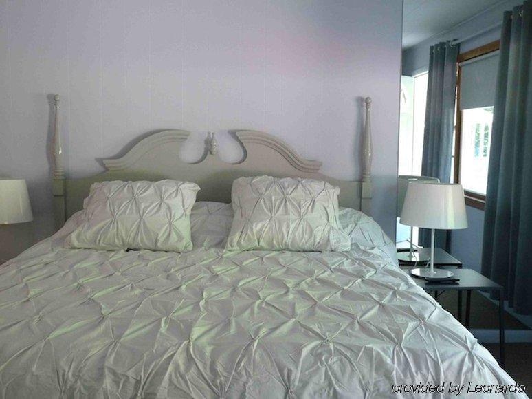 The Little Lion Motel Great Barrington Room photo