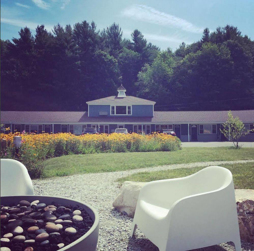 The Little Lion Motel Great Barrington Exterior photo